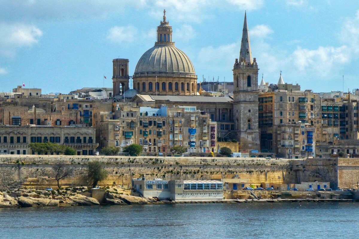 Valletta, brown dome building